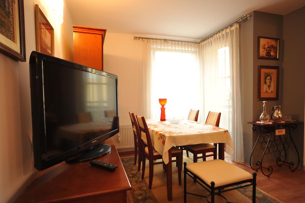 Apartament Tais Apartment *